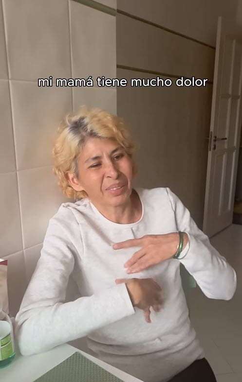 ‘La Divaza’ reveló que, en estos días, a su madre “le dio una infección y no pudo aguantar”: “Estaba sufriendo mucho”. 
<br>