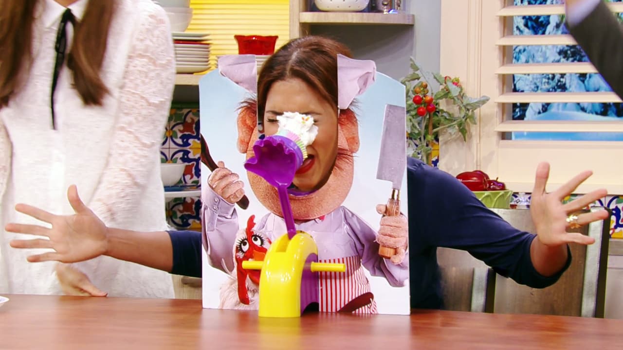 ¡Auch! Esta vez el pastelazo le tocó a Francisca.