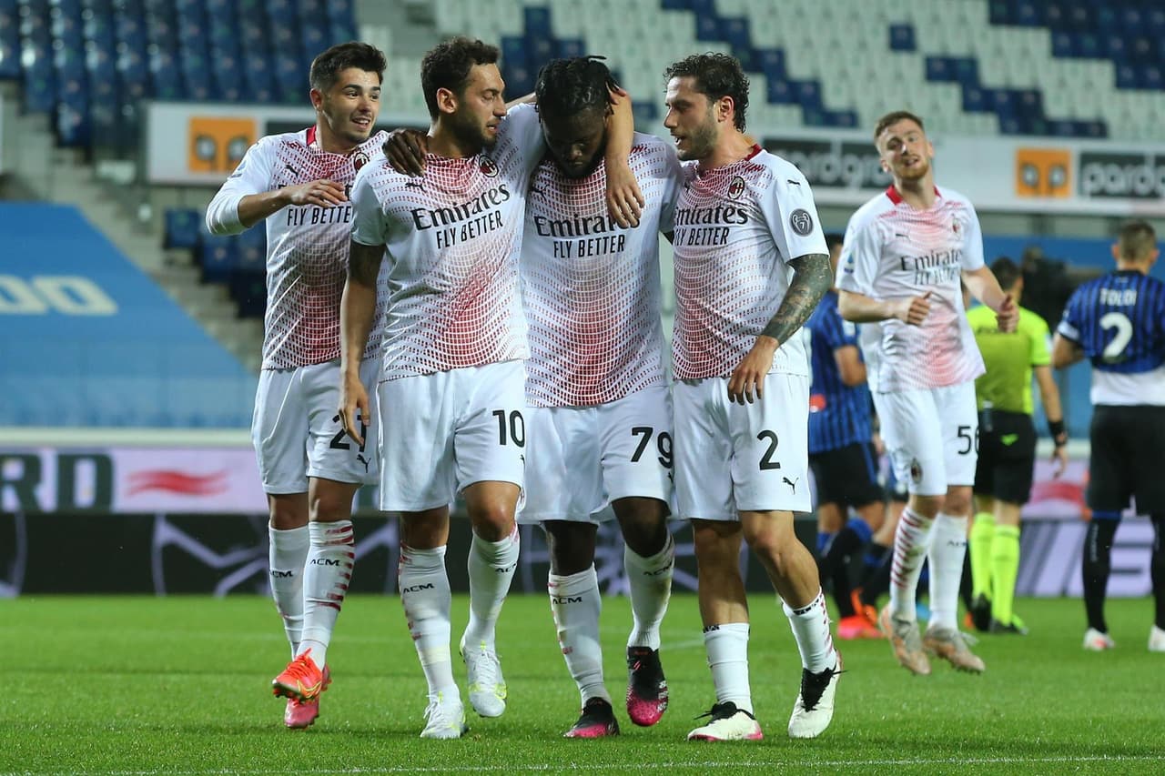 Franc Kessie anotó el único gol del encuentro, dándole la victoria al Milán ante el Atalanta durante la última jornada de la Serie A y así la escuadra 'rossonera' se mete a puestos de Champions League para la próxima temporada.