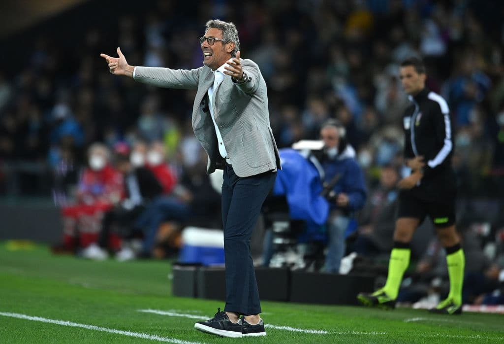 El Napoli golea al Udinese 4-0 al cierre de la cuarta jornada en la Serie A. Las anotaciones de la escuadra dirigida por Spalleti fueron por Victor Osimhen, Amir Rrahmani, Kalidou Koulibaly y el mexicano Hirving Lozano, quien ingresó al minuto 71' del encuentro.