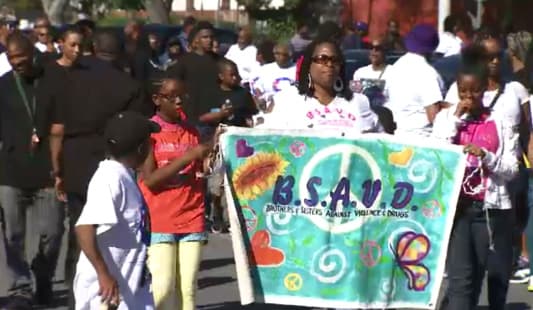 Movilización en honor a la bebé Autumn Johnson en Compton