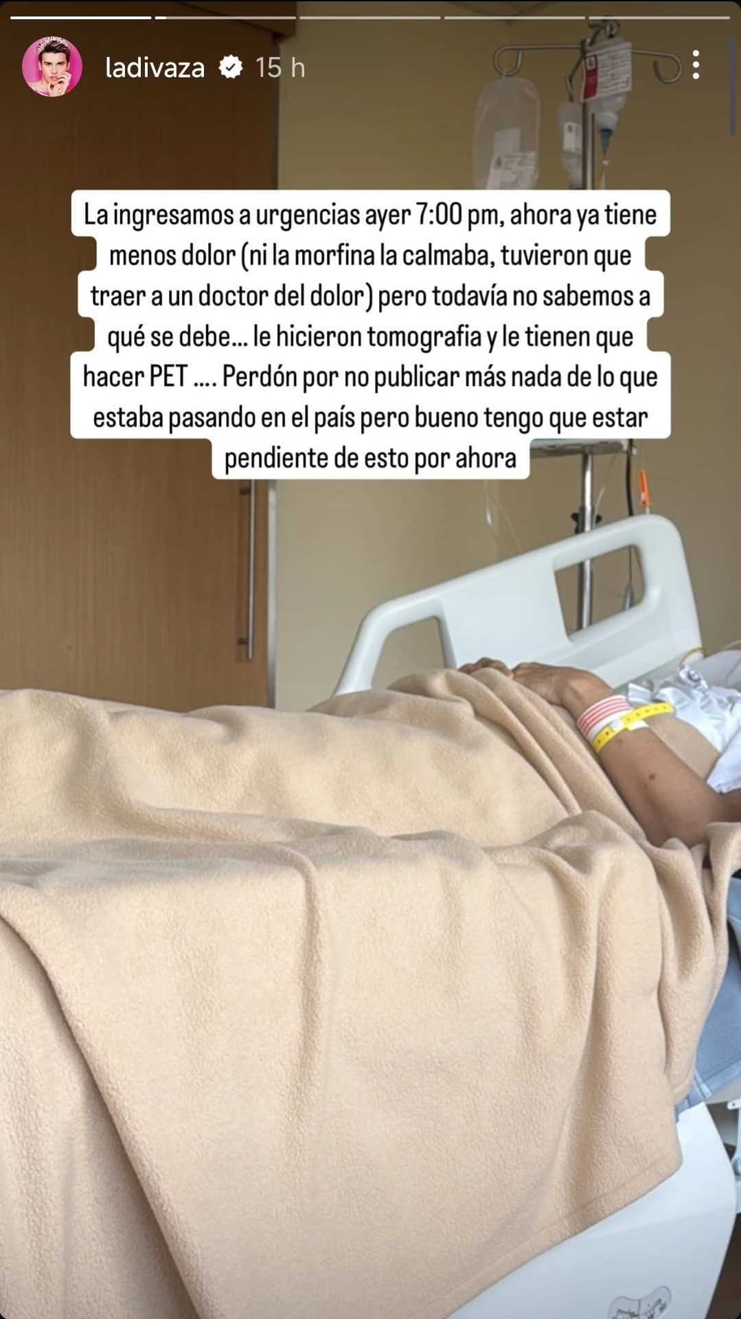 'La Divaza' compartió esta fotografía de su mamá en el hospital.