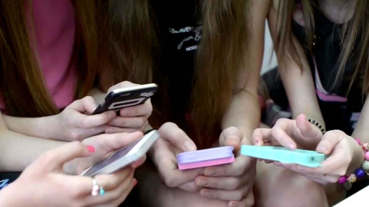 Jurado delibera si las funciones de las redes sociales provocan adicción y daños mentales