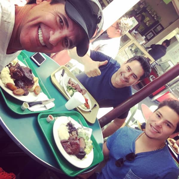 Primero se fue con su hijo Luis a Los Ángeles a pasar unos días.