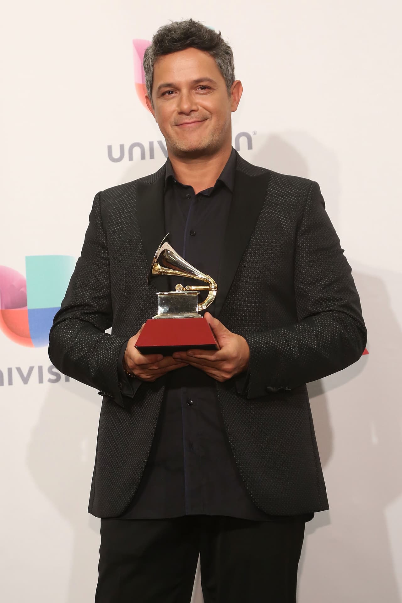 En el 2015 se llevó el último en la categoría de Mejor Álbum Vocal Pop Contemporáneo, por su producción 'Sirope'.