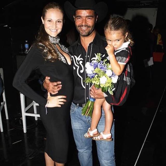 Pero para muchas mujeres, los famosos maduritos y con encanto resultan más atractivos.