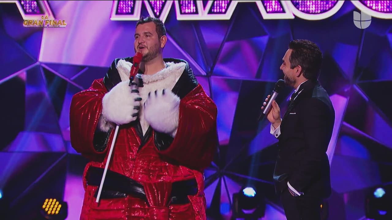 Se trata de un cantante y compositor de música regional mexicana, que ha tenido grandes éxitos con su agrupación, con quienes ha grabado 12 álbumes.