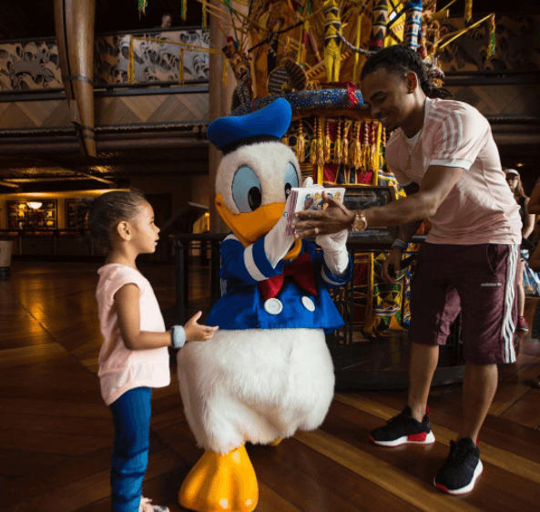 Varios intérpretes del reggaeton han compartido en sus redes sociales morables momentos en compañía de sus queridos hijos.