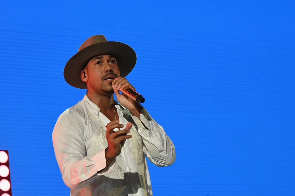 <b>Romeo Santos</b>: aunque nacido en El Bronx, es de origen dominicano y considerado el ‘Rey de la Bachata’. Inició junto a sus primos con Aventura y posteriormente como solista.