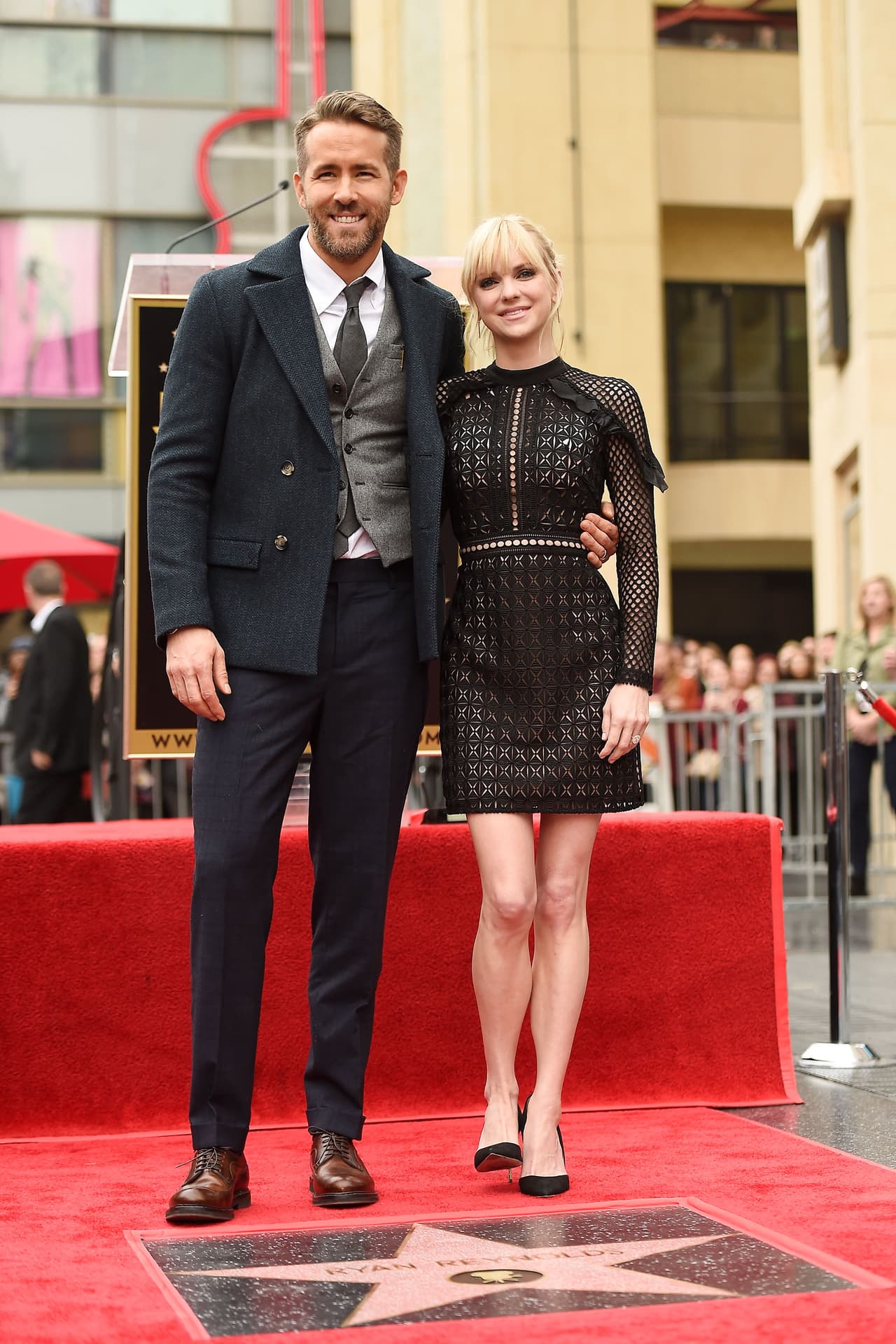 La actriz Anna Faris ('Mom', 'Scary Movie') dio un gran discurso para su amigo.