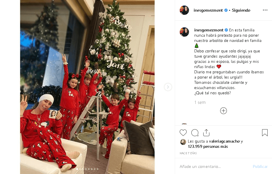 "En esta familia nunca habrá pretexto para no poner nuestro arbolito de Navidad en familia.
<b>Debo confesar que solo dirigí</b>, ya que tuve grandes ayudantes ja, ja, ja. Gracias a mi esposo, las pulgas y mis niñas lindas", escribió la ojiazul de 36 años.