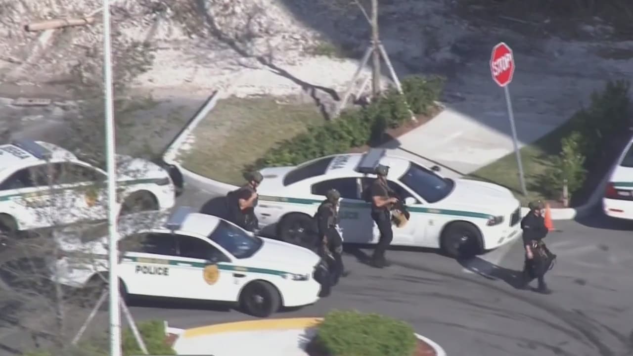 Un hombre que iba a ser desalojado se atrinchera en su apartamento en el suroeste de Miami-Dade