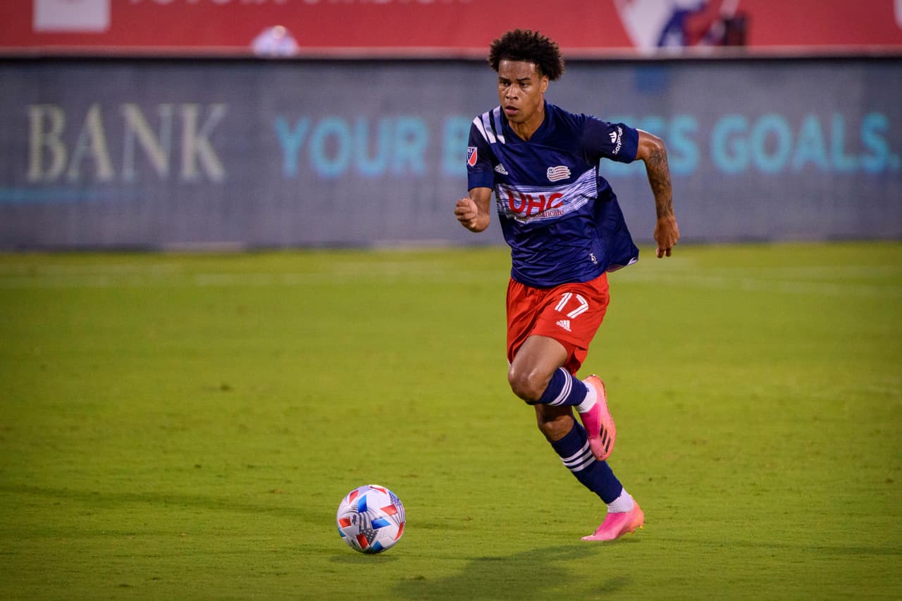 Extremo - TAJON BUCHANAN (New England Revolution)
<br>