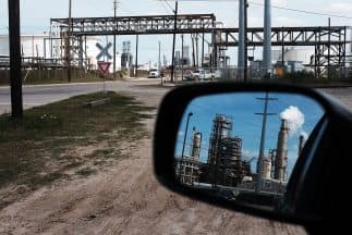 Perry se protege bajo el ‘milagro económico’ de Texas