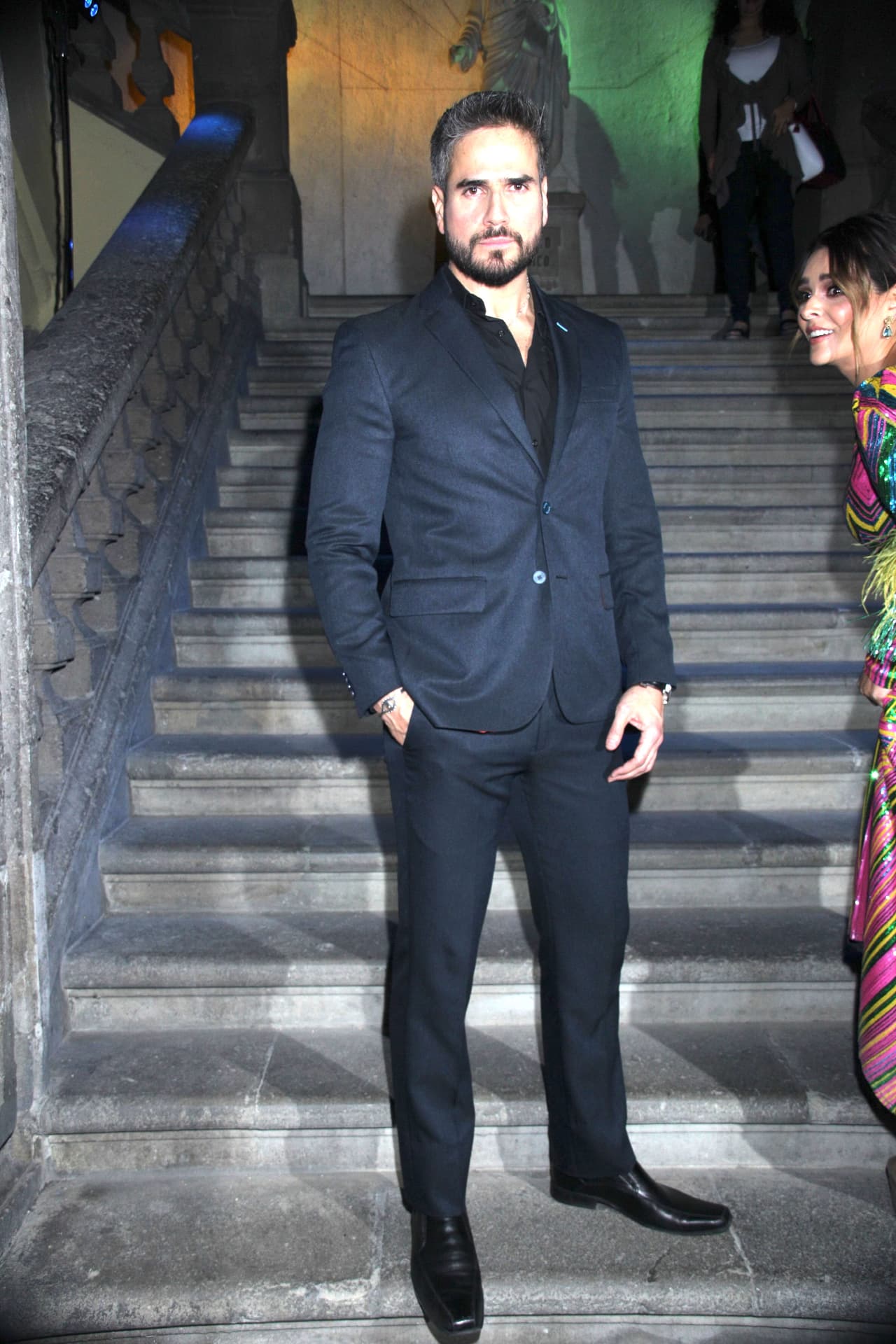 Para Arenas también es un personaje muy importante en su carrera porque su personaje tiene la misma profesión que su padre: “Tengo el privilegio de ser hijo de un médico cirujano general y cardiovascular, entonces creo que tengo 40 años de verlo ejercer su trabajo, de ver su entrega, su pasión por esta profesión”, detalló en entrevista con 
<a href="https://www.lasestrellas.tv/telenovelas/medicos-linea-de-vida/daniel-arenas-medicos-linea-vida-papa" target="_blank">Las Estrellas</a>, este 22 de octubre.