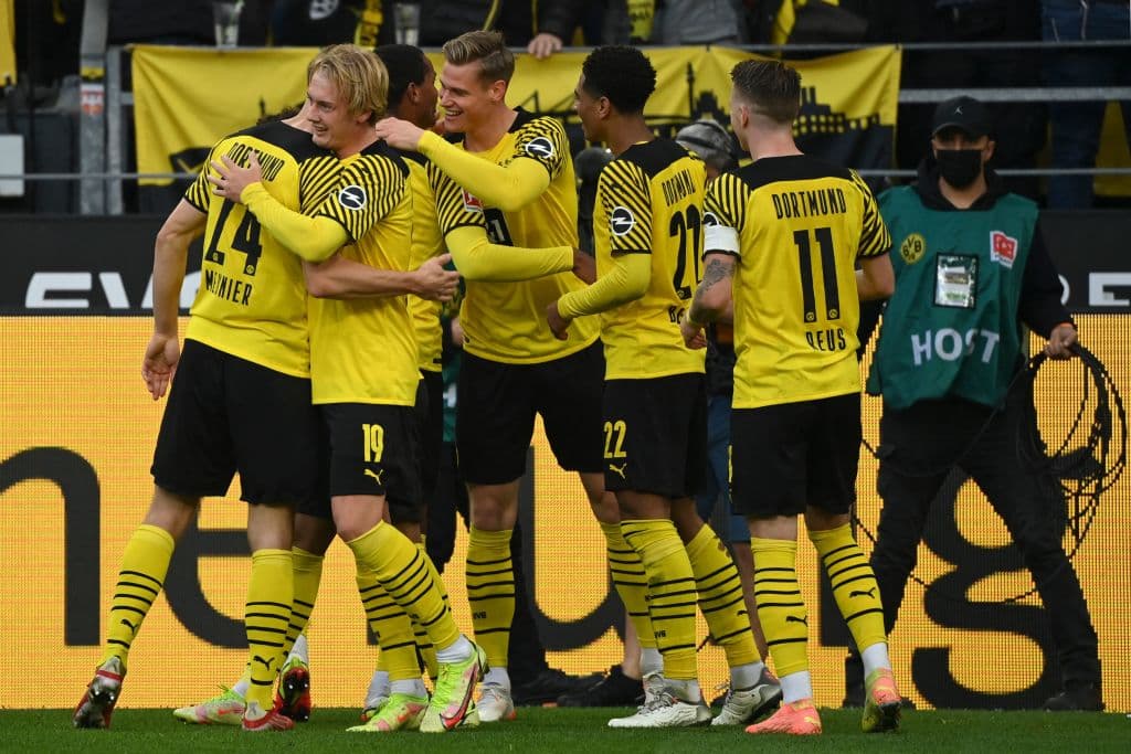 Dortmund y Bayern no aflojan y consiguen sus respectivas victorias