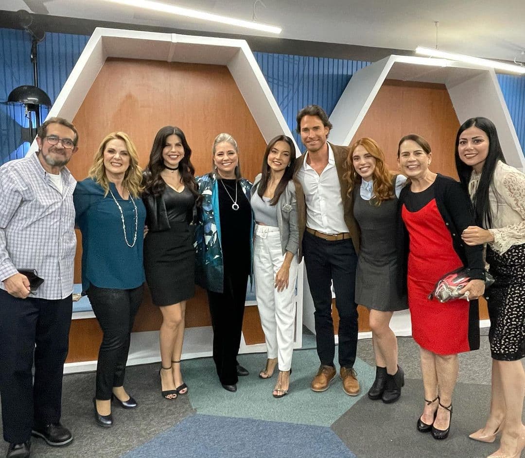 Gaby Rivero contó en entrevista con la periodista Mara Patricia Castañeda que el romance entre su hija y el joven actor nació en Vencer El Pasado.