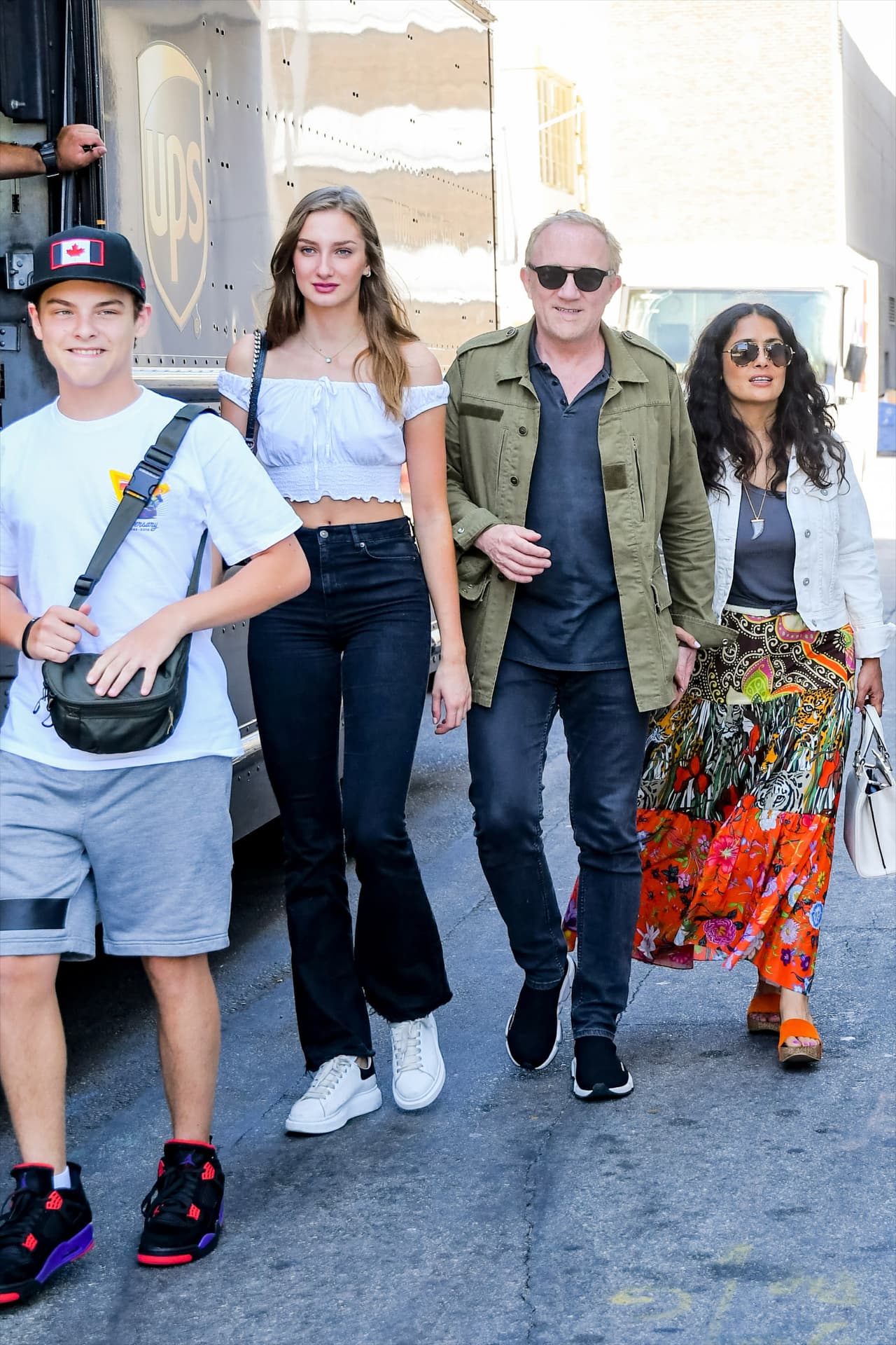 Como la familia que son, no es extraño ver a Salma Hayek acompañada de su esposo y su hija Valentina Paloma, junto con los otros hijos de François-Henri: Mathilde, Augustin James y François Jr.