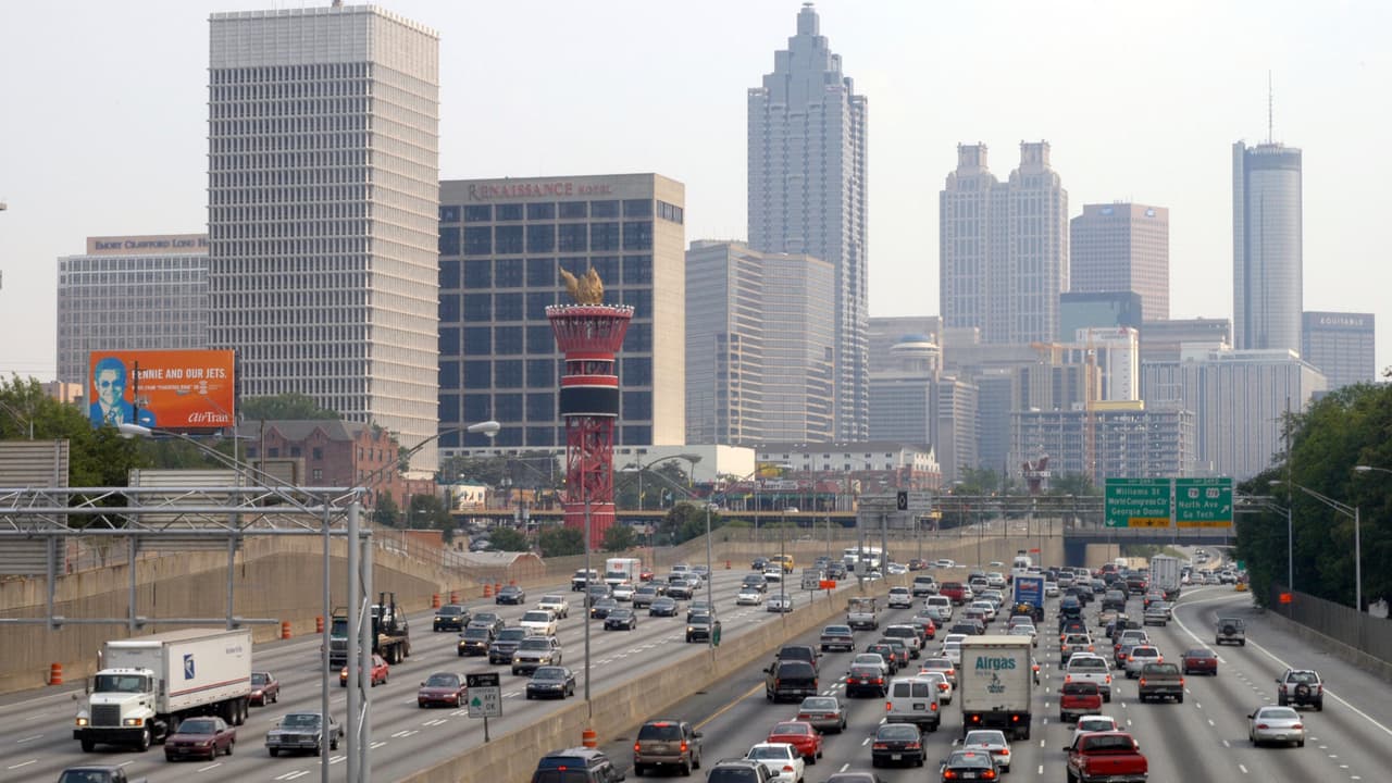 <h3 class="cms-h3-H3">4. Atlanta, Georgia</h3>
<br>Son
<b> 70 horas</b> las que pierde en atascos de tráfico cada año el trabajador promedio en la capital de Georgia, mientras que su conductor promedio pierde el 10% de su tiempo detrás del volante en tráfico congestionado. 
<b>Atlanta es la décima ciudad más congestionada del planeta</b>.