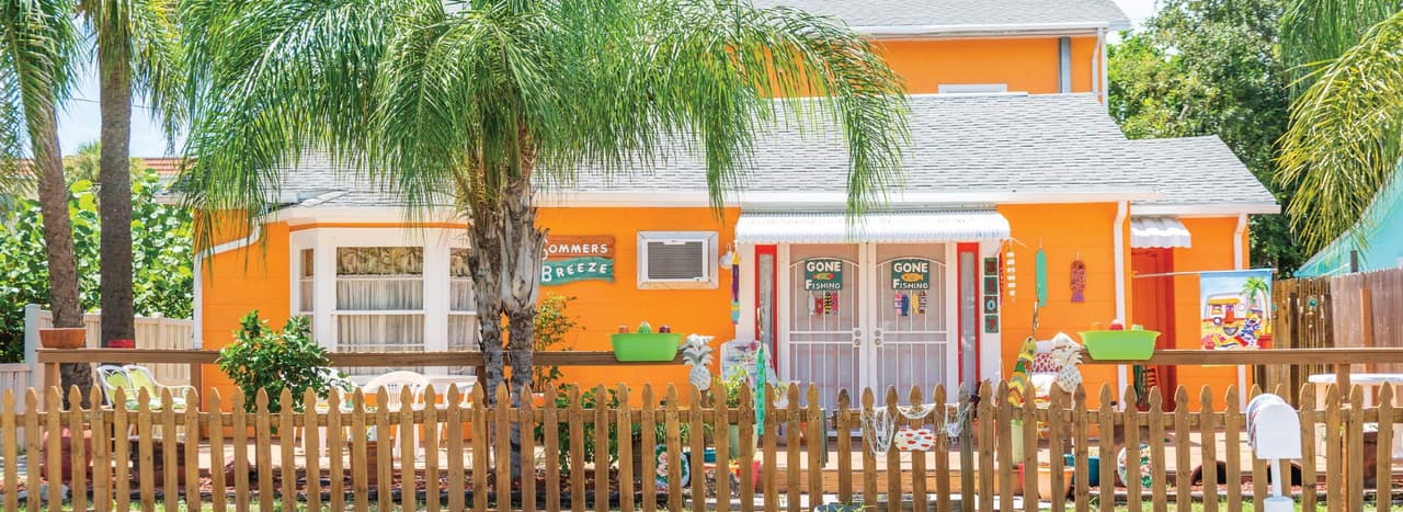 <h3 class="cms-H3-H3"></h3>
<h3 class="cms-H3-H3"><b><a href="https://maps.app.goo.gl/ahF2p5CumajvsyaN7" target="_blank">Gulfport:</a></b></h3>
<b><a href="https://maps.app.goo.gl/ahF2p5CumajvsyaN7" target="_blank"> </a></b>
<br>
<br>Gulfport tiene arte y negocios amigables, todo al frente de la bahía.
<br>