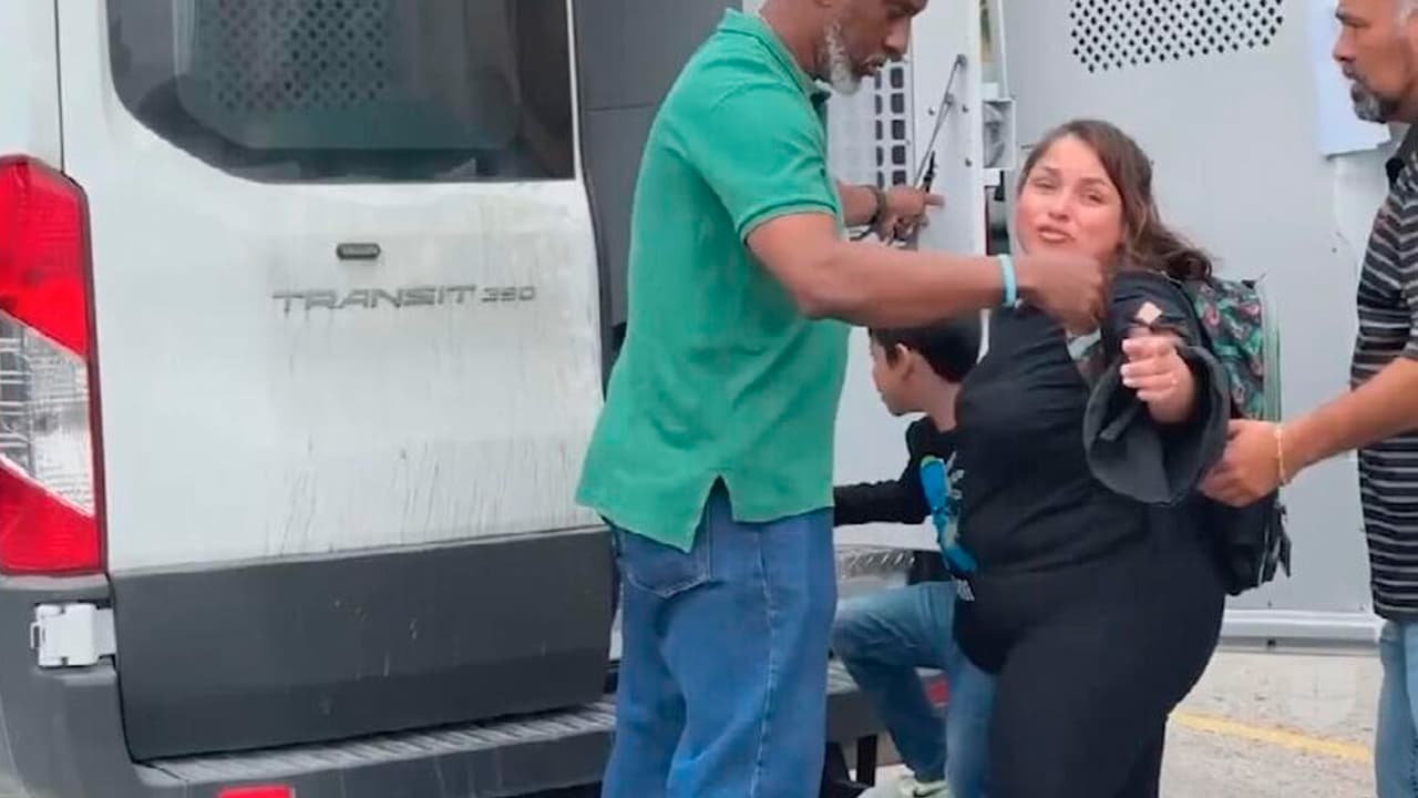 ¿Es seguro llevar a tus hijos a la corte de inmigración? Conoce los riesgos y cómo prepararte