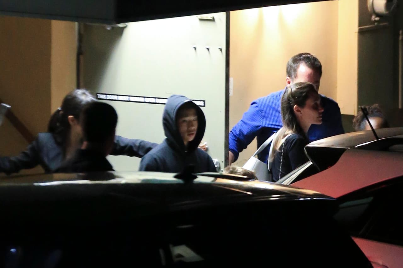 La estrella de 
<i>Tomb Raider</i> dejó de hablarle por completo a su padre entre 2002 y 2007, los momentos más difíciles de la relación.