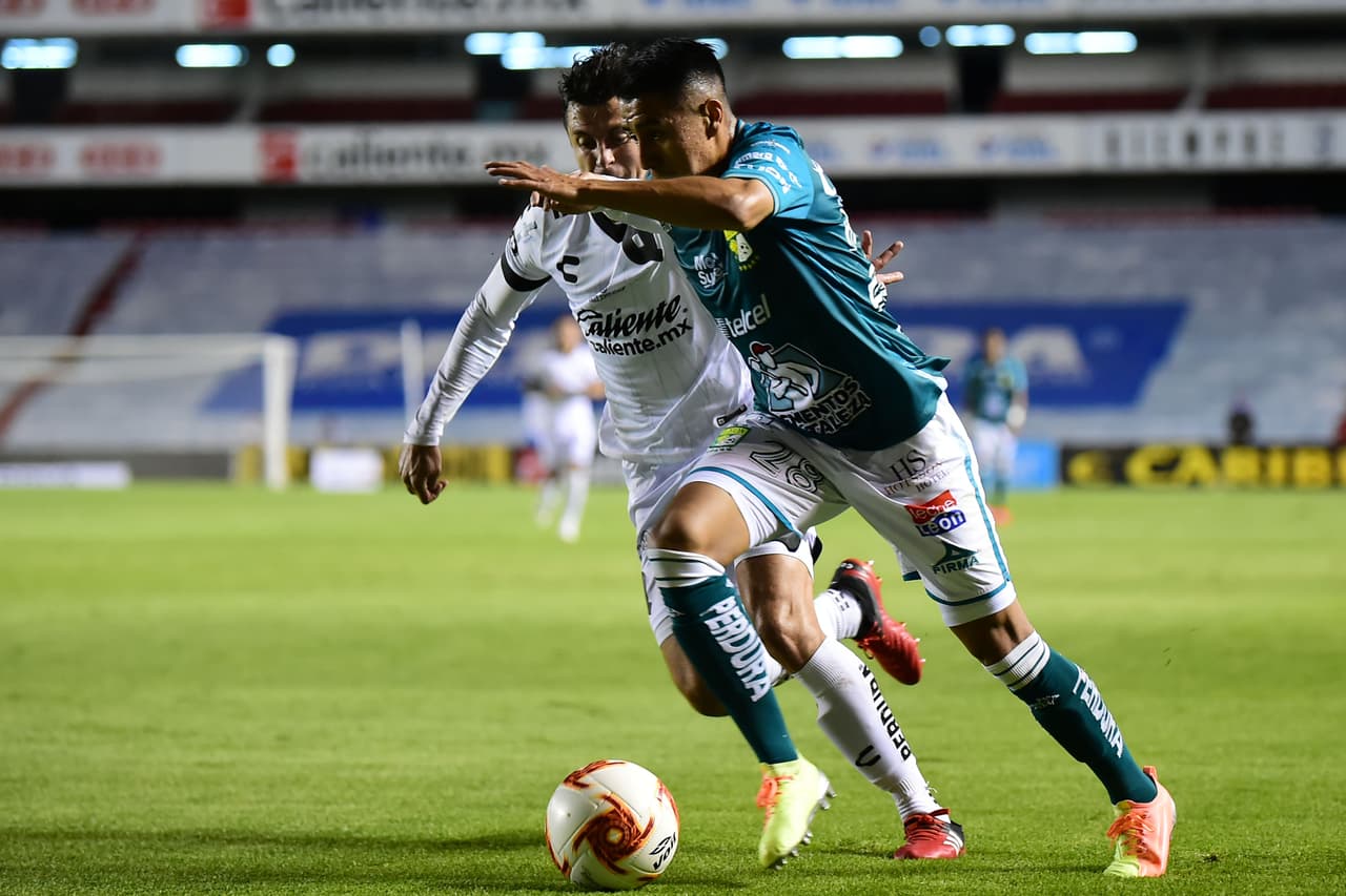 Querétaro intenta responder, pero la superioridad de la Fiera es más que clara.