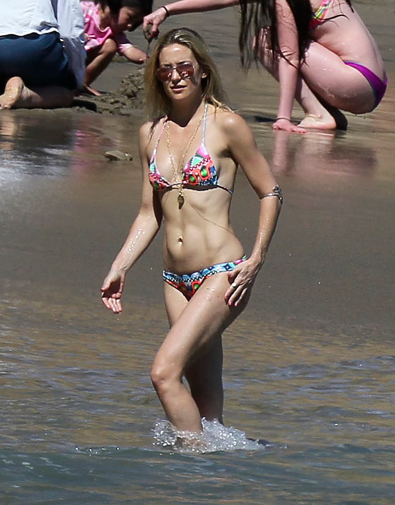 Como moldeada por los dioses.