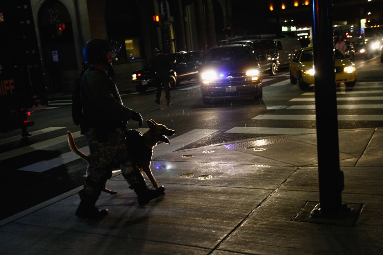 Cuatro personas, entre ellas dos menores, resultaron heridas en un tiroteo en Mount Oliver