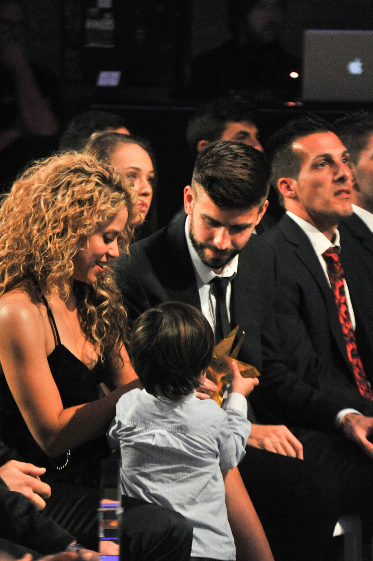 Tenía forma de estrella y era muy brillante, pronto captó la atención del niño.