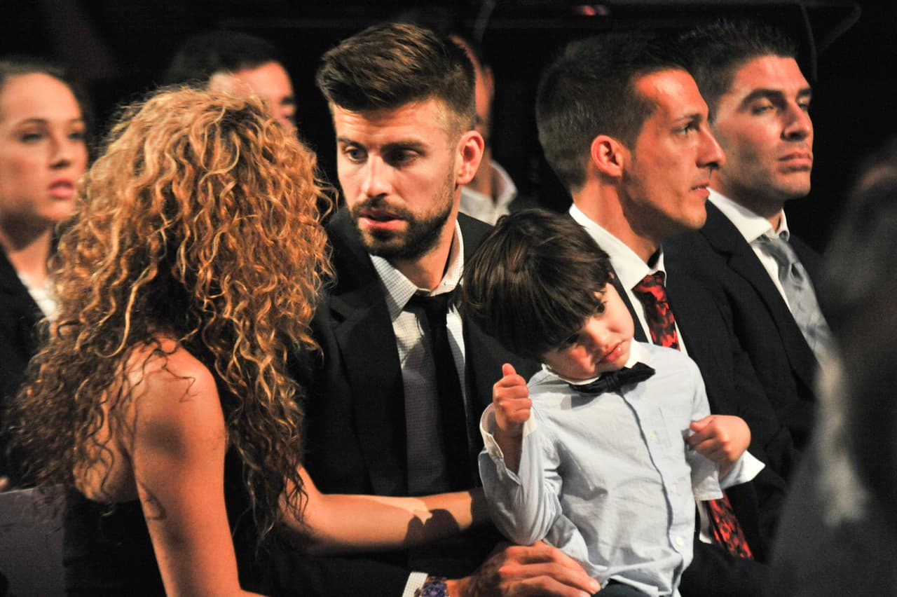 Tal vez nadie informó a la parejita que la premiación duraría aproximadamente dos horas.