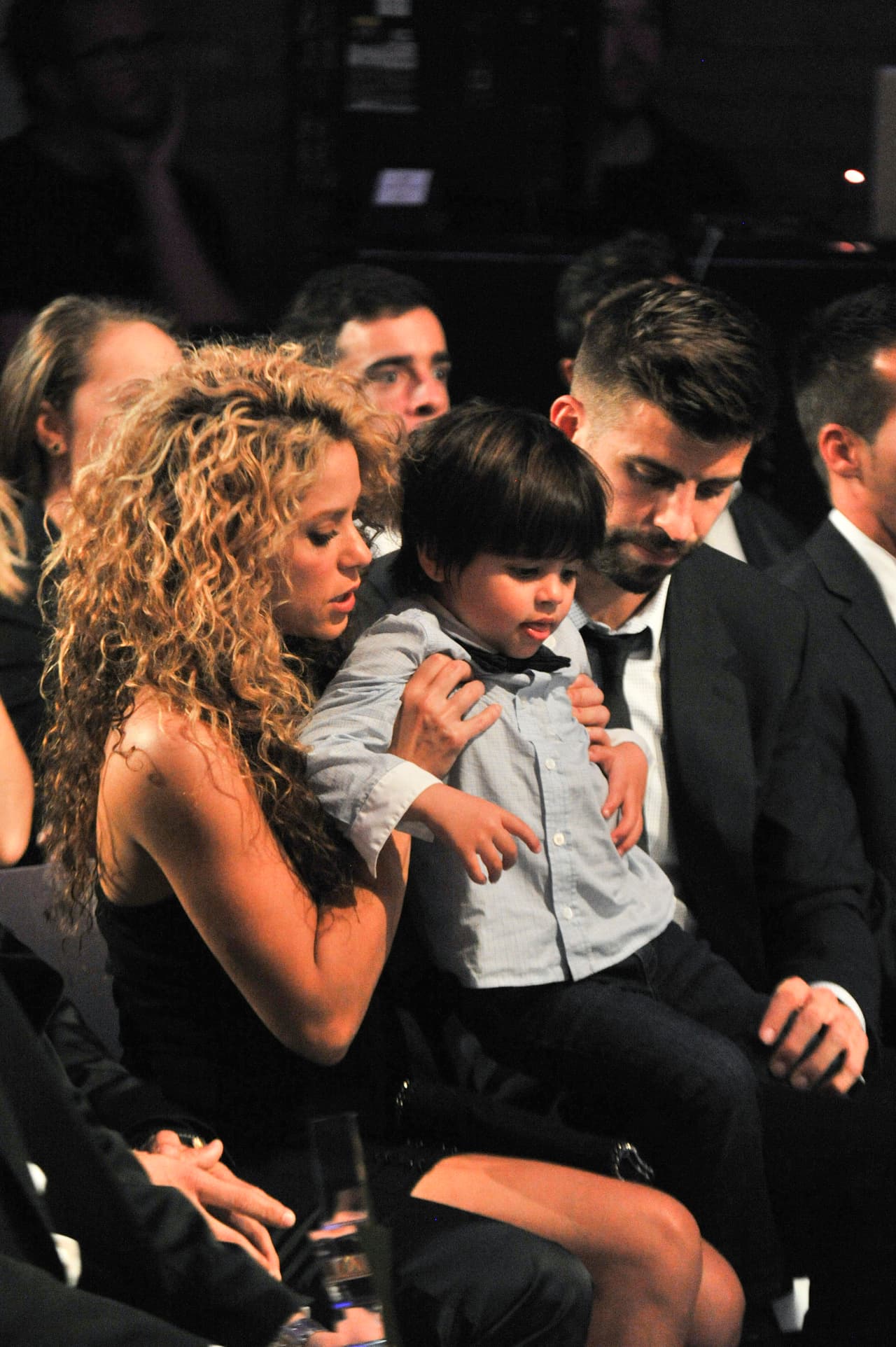 Pero Milan hacía de todo por bajar de la silla.