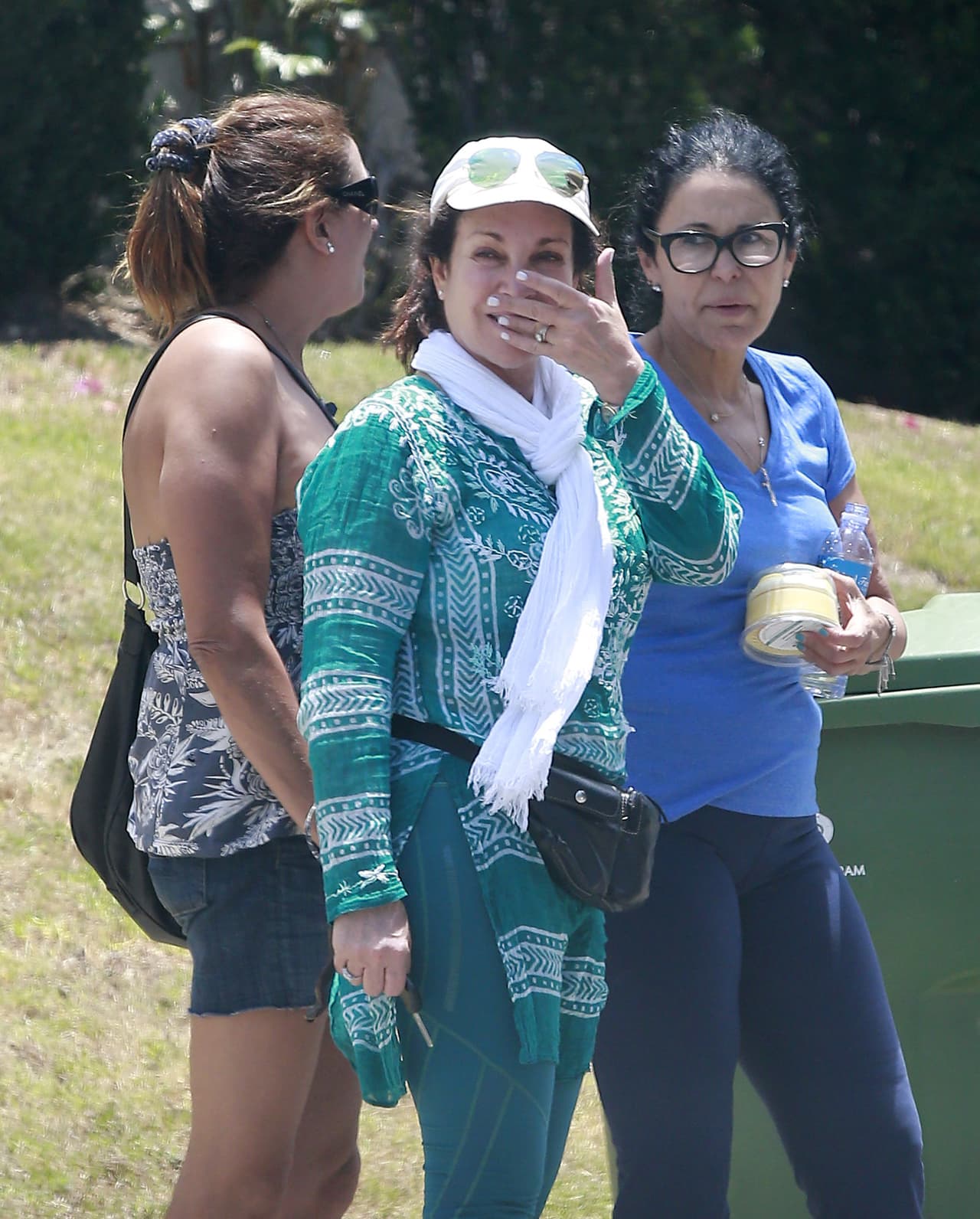 La actriz husmeó en el lugar por algunos minutos.