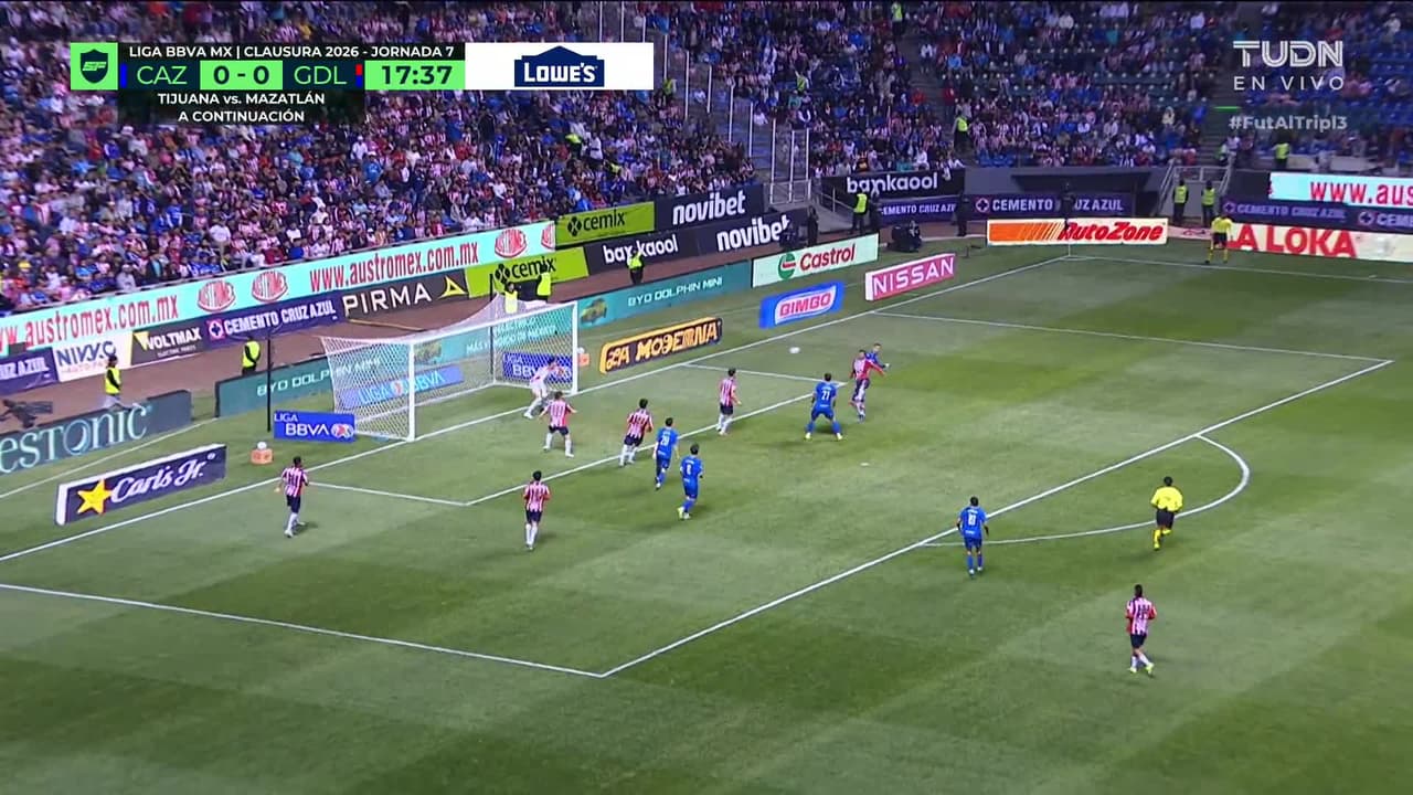 ¡TIRO ATAJADO! disparo por Jorge Rodarte.