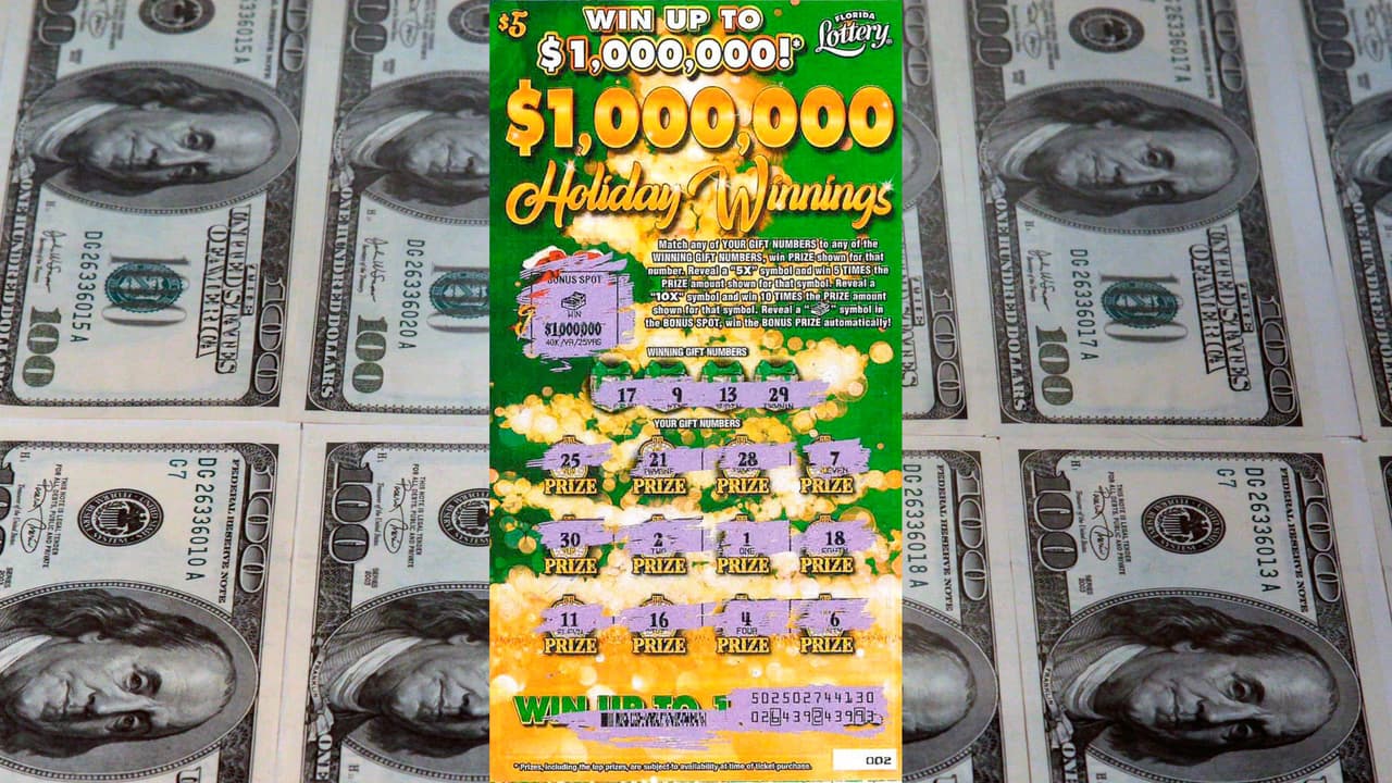 La otra ganadora es Wanda Cortez-Tapia, de 55 años y residente de Crescent City, quien compró su boleto ganador en un Circle K del condado Volusia.