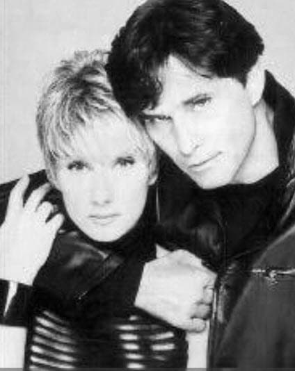 Y no dejaba de escribirle mensajes de amor junto a cada fotografía.