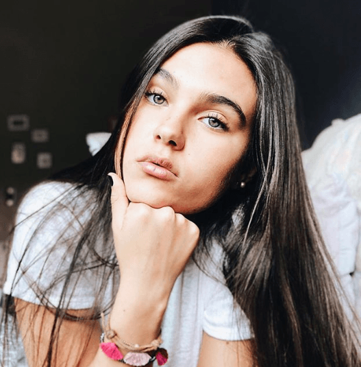 En redes sociales sus seguidores no dejan de sorprenderse con su belleza, pues muchos aseguran que tiene los ojos de su padre y la dulzura de su mamá. 
<br>