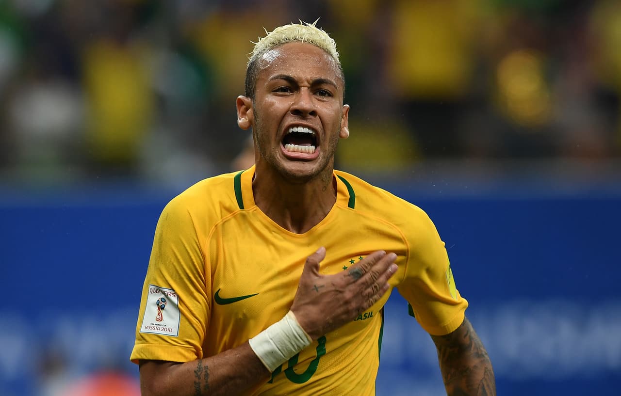Brasil, con el sello de Neymar, venció 2-1 a Colombia y se acercó al liderato
