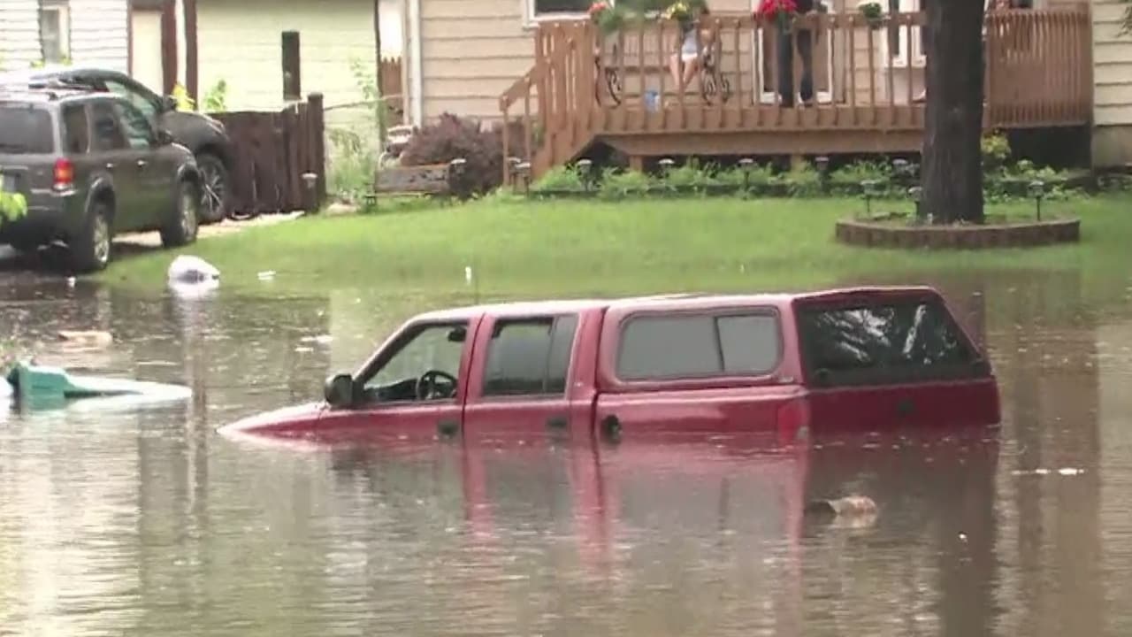 Más de 600 vuelos cancelados y evacuaciones dejan fuertes tormentas en Chicago