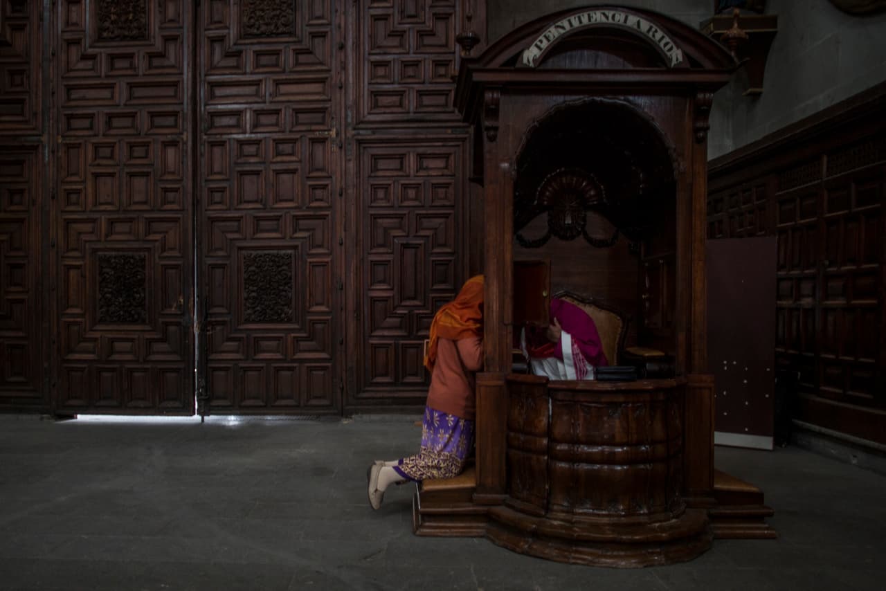 El riesgo de ser cura en México