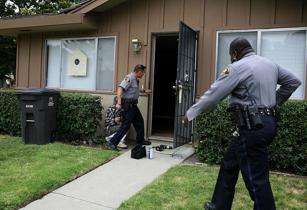 Desalojos en el Este de la Bahía: inquilinos enfrentan incertidumbre y la amenaza de quedarse sin hogar