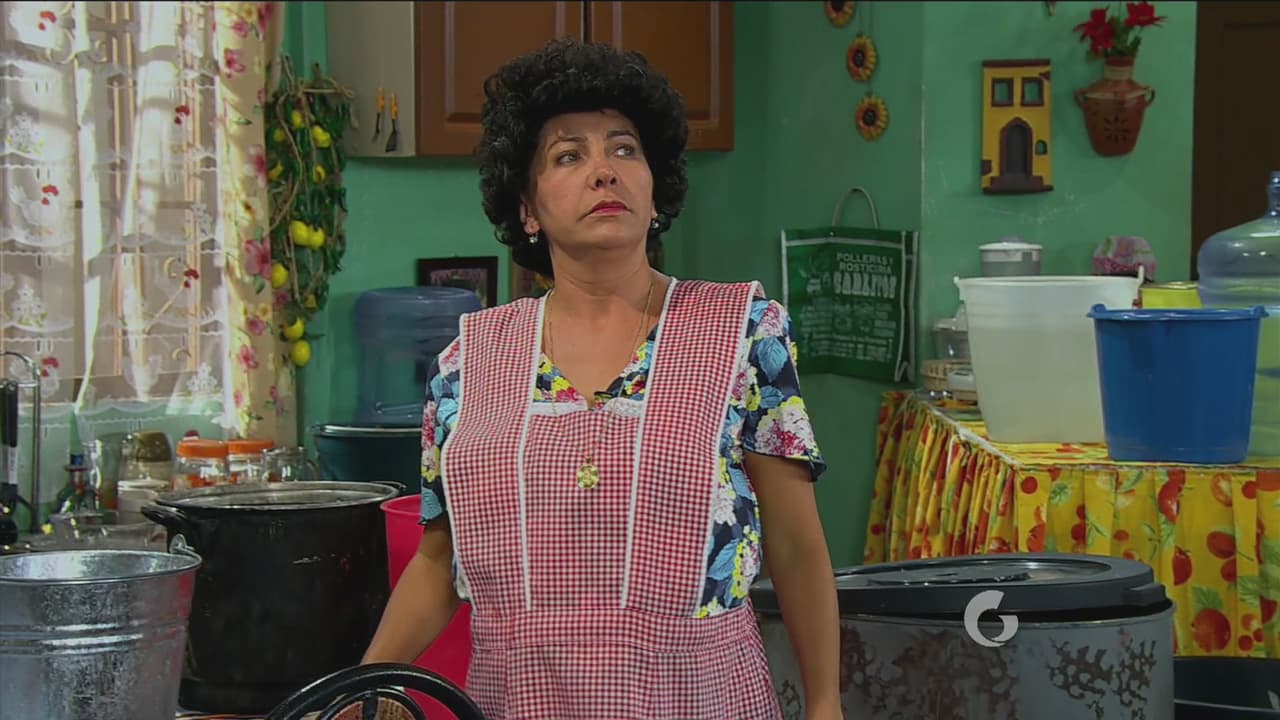 Si a Doña Lucha le pagaran un dólar por cada vez que manipula, ¡ya se hubiera hecho millonaria!