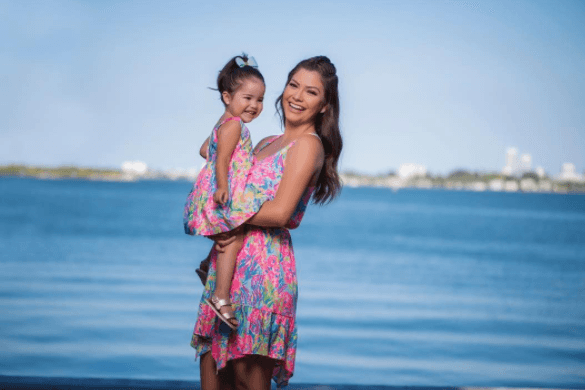 Este par de vestidos idénticos, fueron ideales para una sesión de fotos antes de su cumpleaños #2.