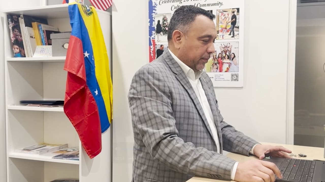 Emilio Buitrago, el fundador de Casa Venezuela para promover la cultura de Venezuela en Filadelfia