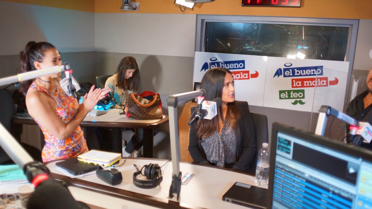Así fue la divertida entrevista de 'El Bueno, La Mala y El Feo' con Salma Hayek.