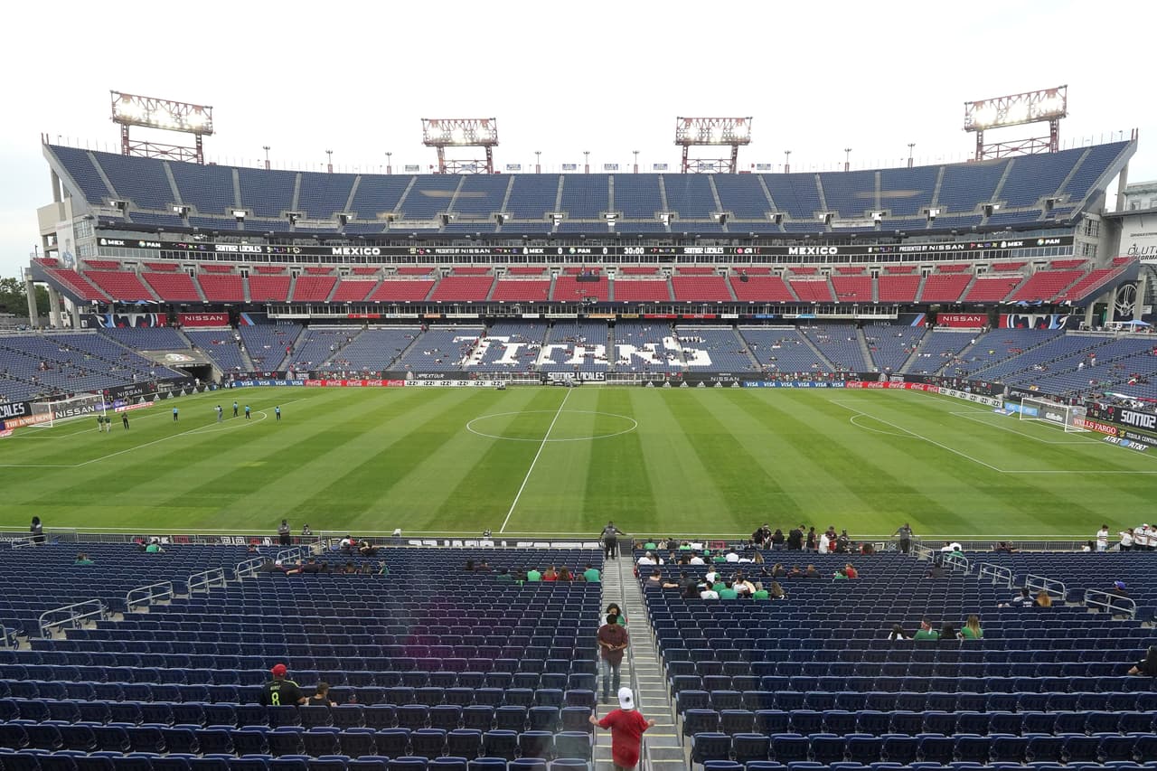 A minutos del pitazo inicial, aficionados de México y Panamá toman sus asientos para disfrutar de 90 minutos de futbol.