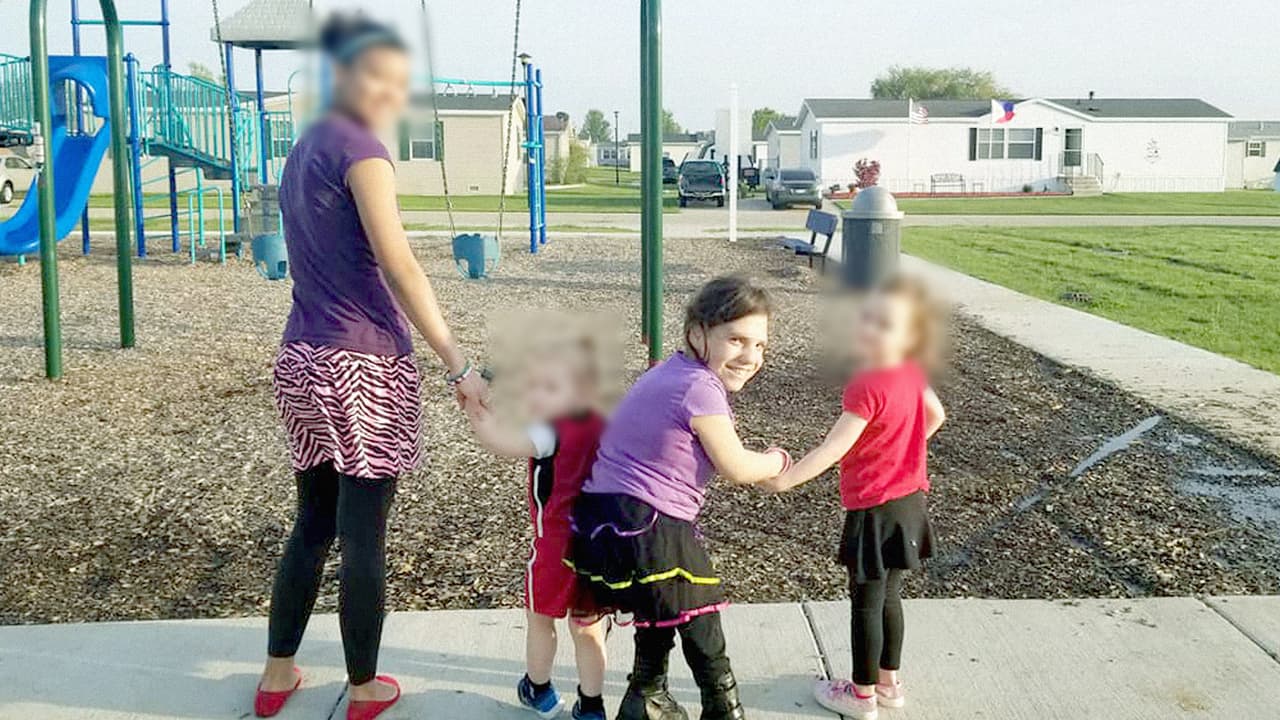 Esto es lo que se sabe de la niña con enanismo abandonada por sus padres adoptivos