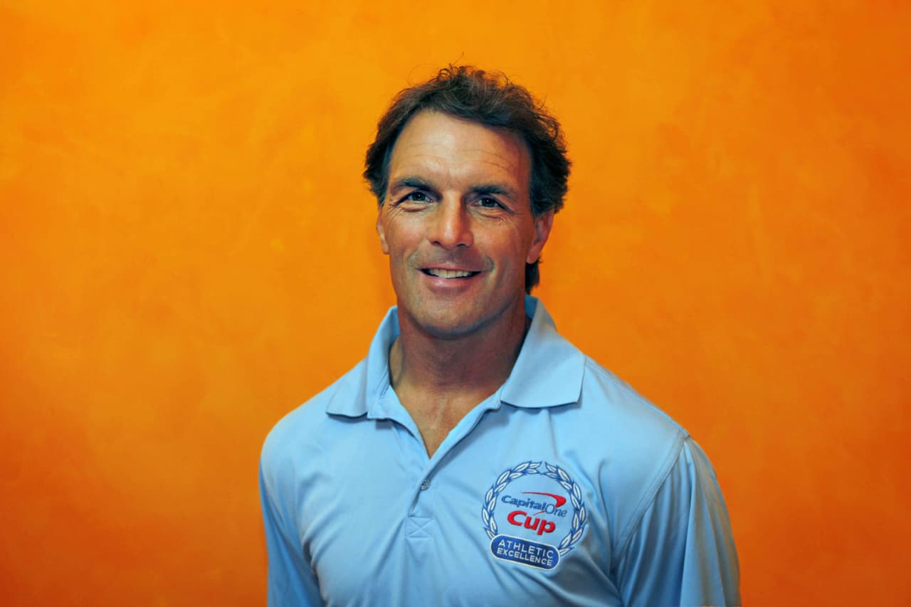 Fallecen los padres de Doug Flutie apenas con una hora de diferencia entre uno y otro