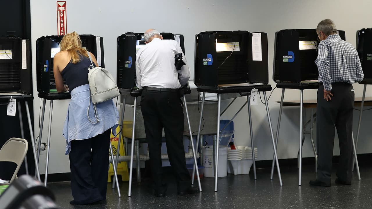 Día de elecciones primarias en Florida: alístate para votar temprano y evitar filas en el condado Miami-Dade