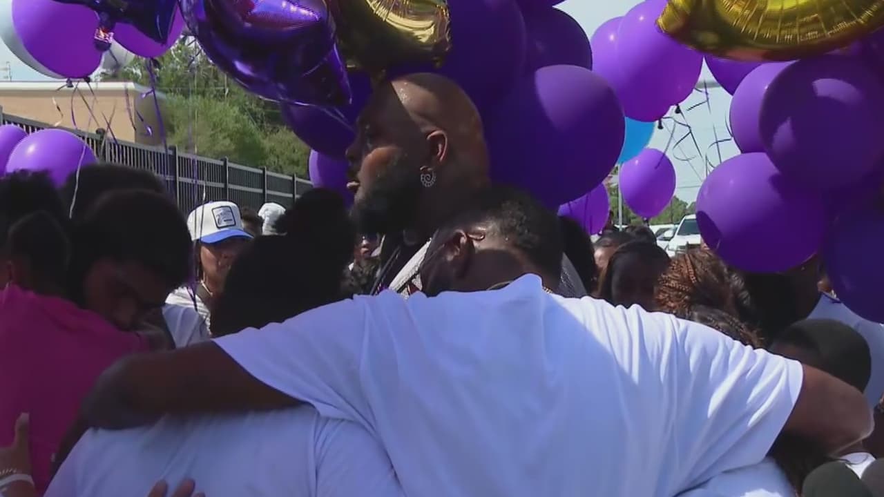 "Era buen niño": rinden homenaje al estudiante asesinado a las afueras de Westfield High School
